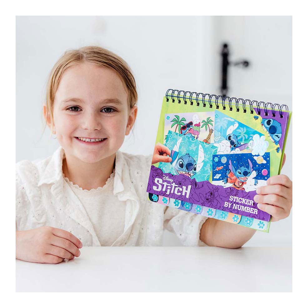 Totum stickeren op nummer boek stitch