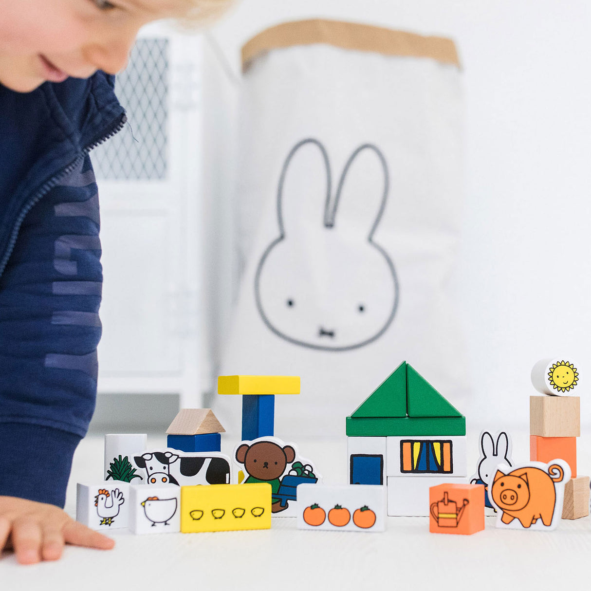 Boosterbox Nijntje Wooden Farm Blocks 33410