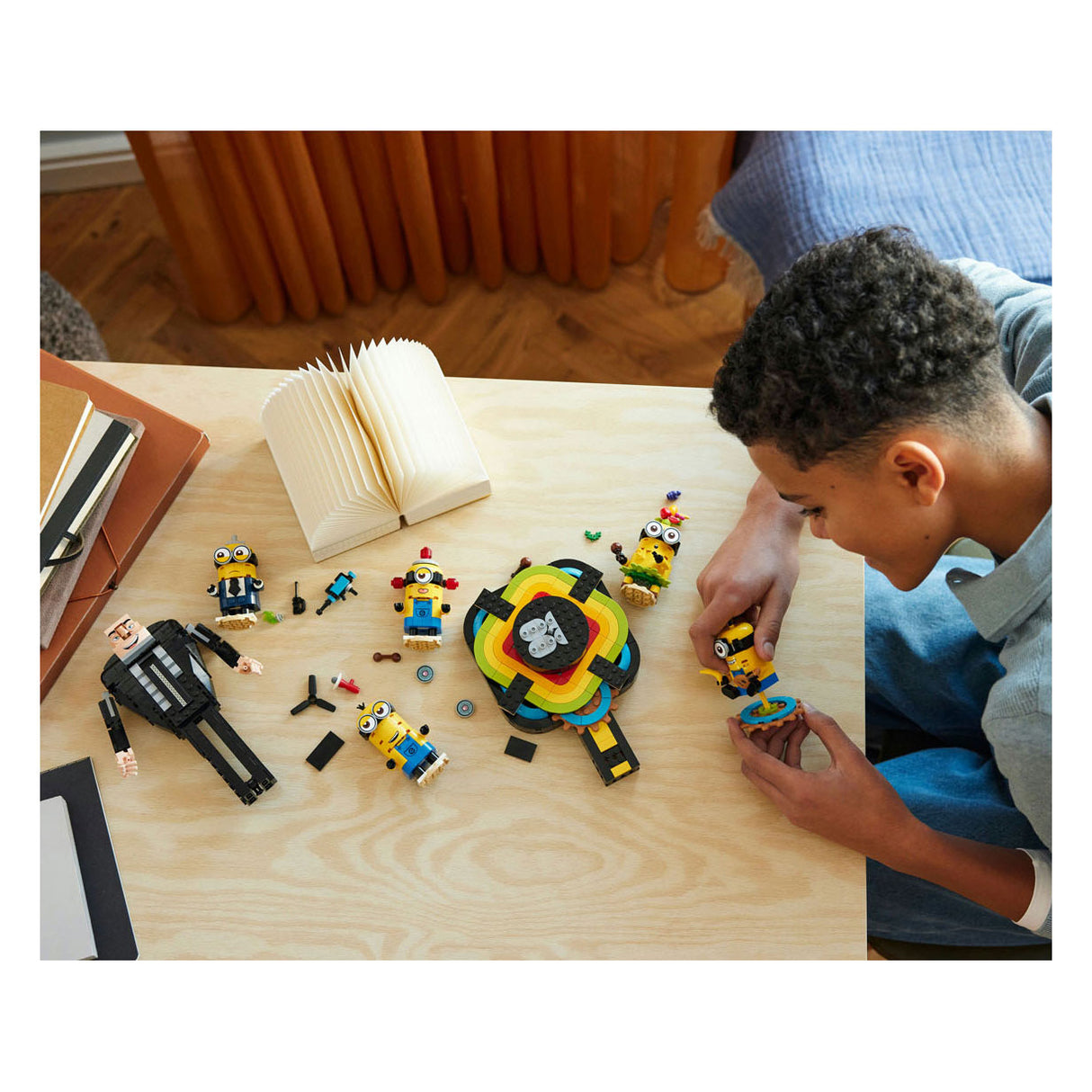 Lego Lego Despicable Me 75582 Buildable Gru and Minions