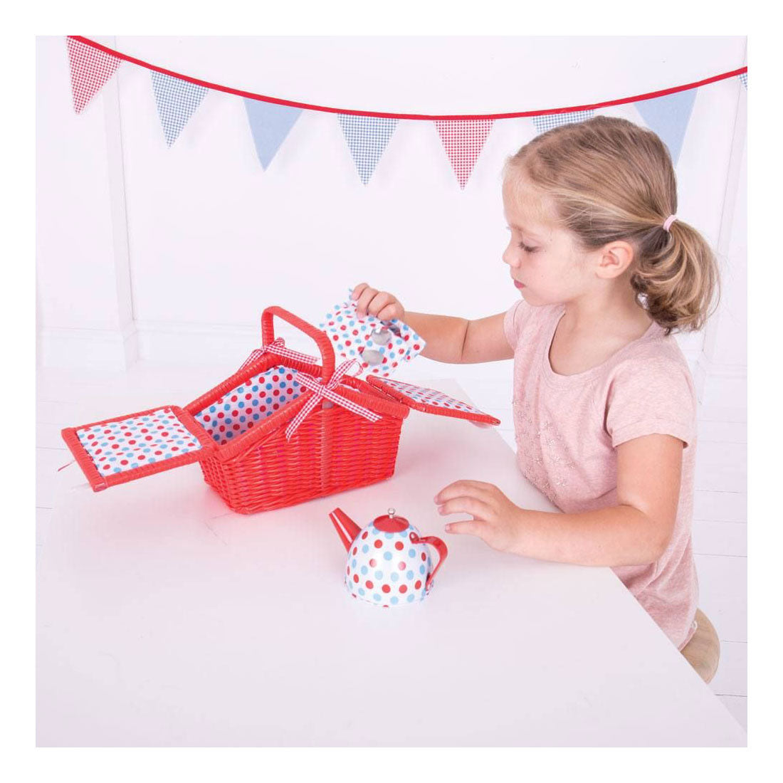 Čaj Bigjigs Set in Red Storage Basket