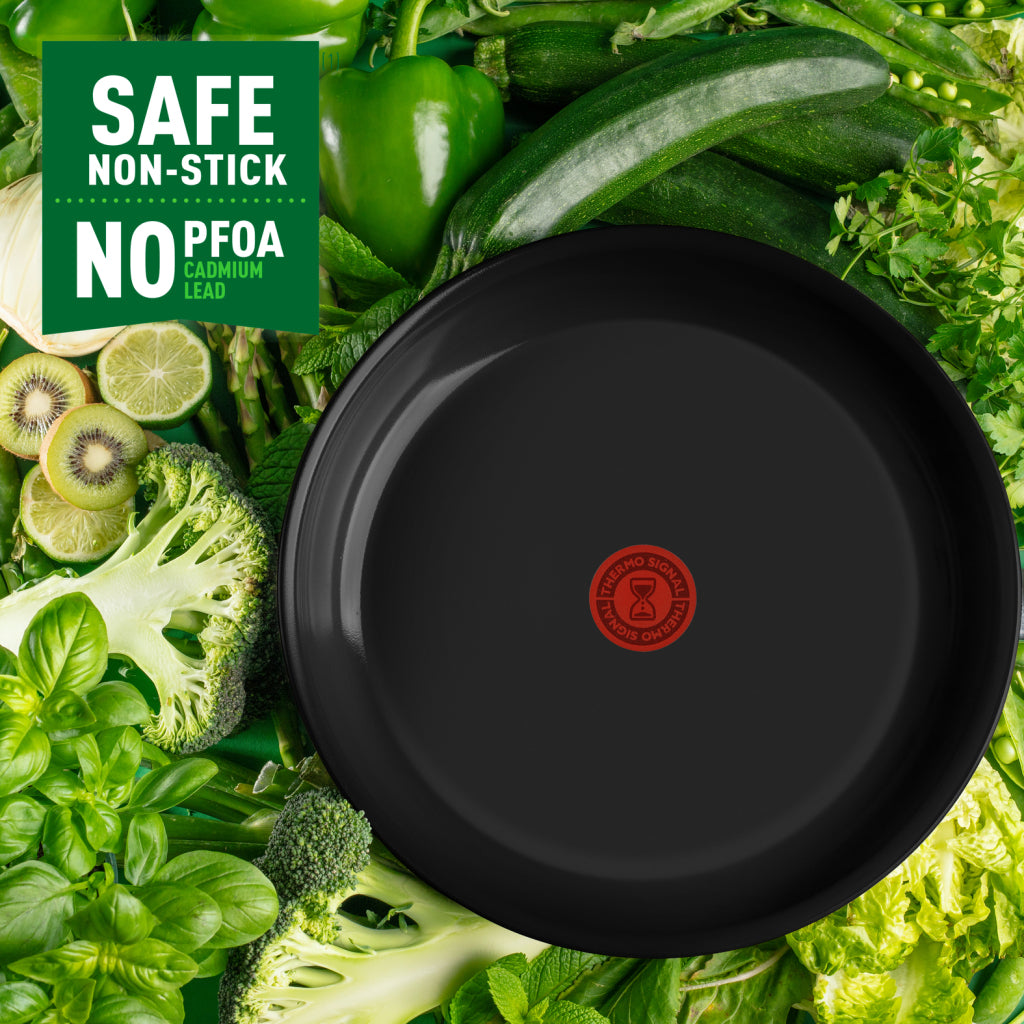 Tefal Cookware Tefal Renew Black Frying Pan 24 cm černá