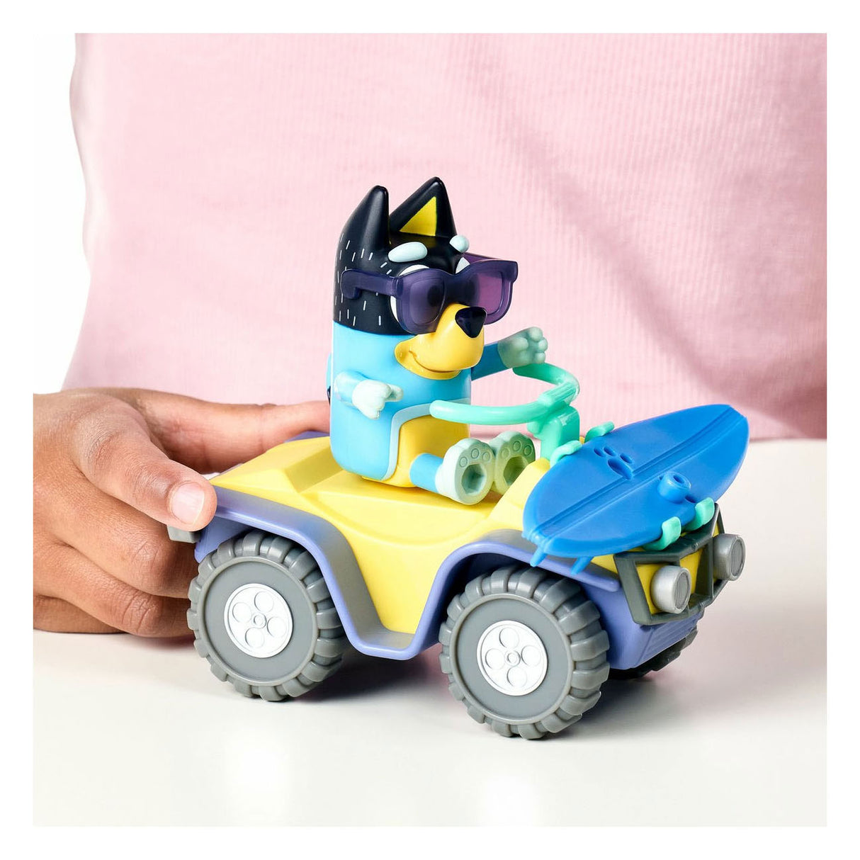 Moose Toys Bluey Beach Quad Speel Figure
