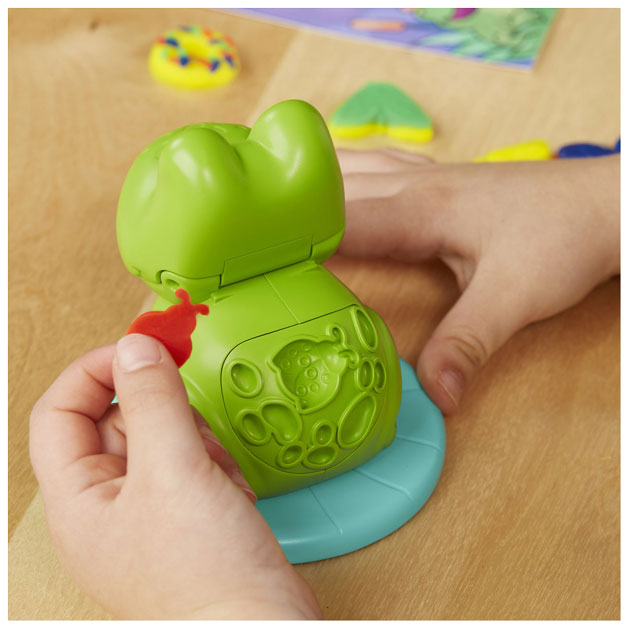 Play-Doh žába a barevná hliněná sada startéru