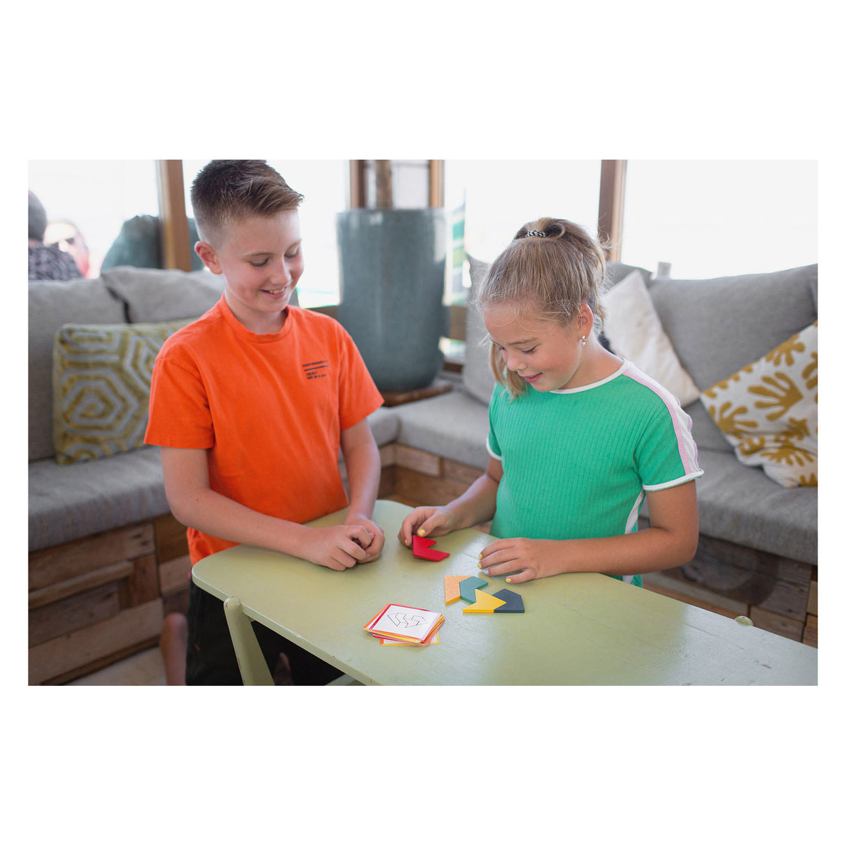 BS Toys pointed puzzle Forming card game