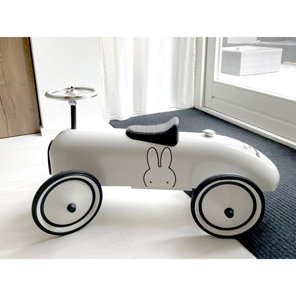 Nijntje retro loopauto wit zwart