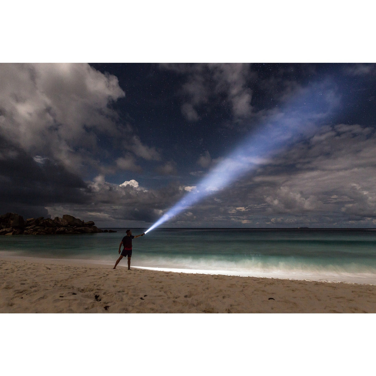 Ledser rechargeable flashlight MT14