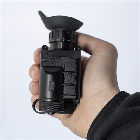 AGM Stingir-384 Tactical heat imaging camera with helmet mounting
