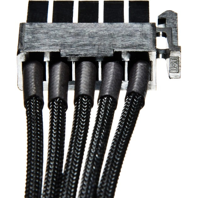 Potichu! Modulární napájecí kabel CS-3640