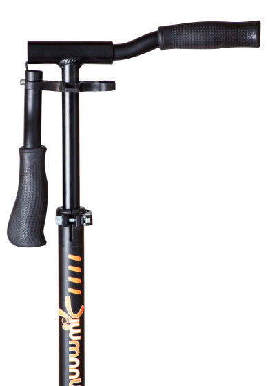 Muuwmi 2-wheel Kinderstep Foldable foot brake Black Orange