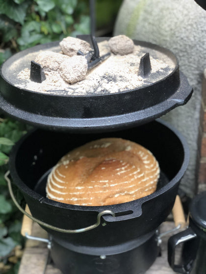 Valhal Dutch oven frying pan cast iron without legs 8 l